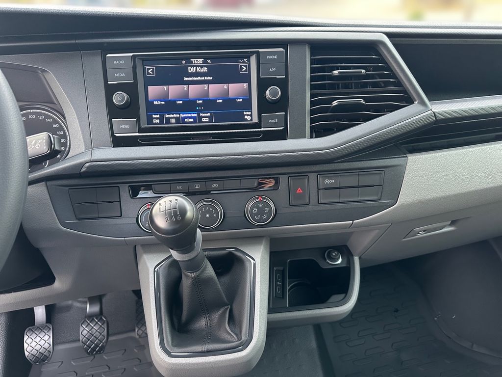 Volkswagen T6 Transporter 2025