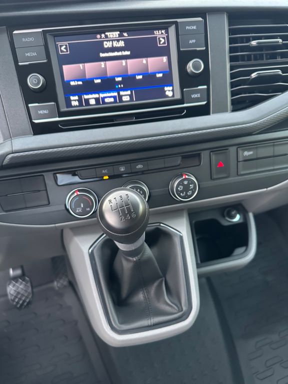 Volkswagen T6 Transporter 2025