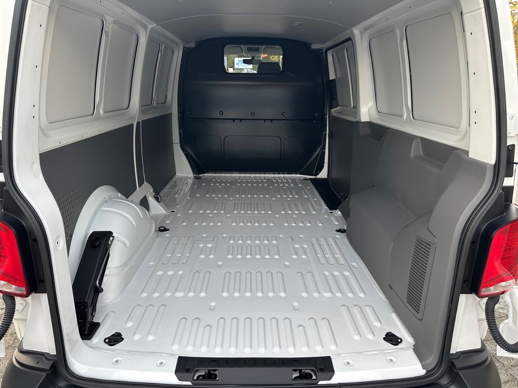 Volkswagen T6 Transporter 2025