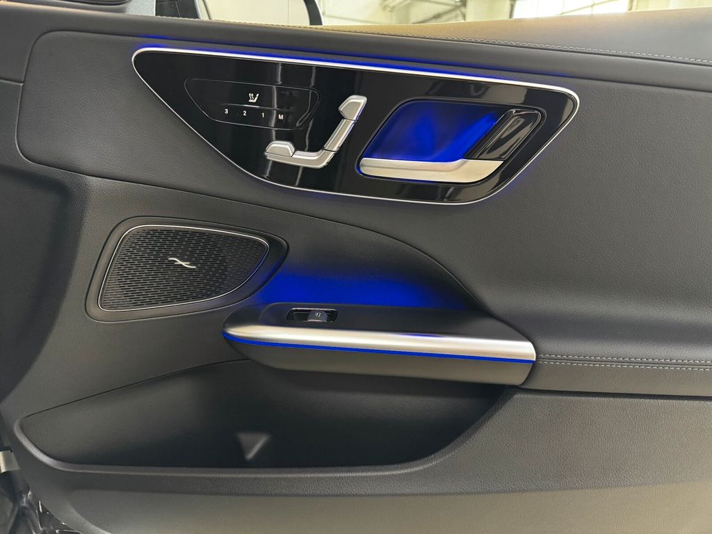 Mercedes-Benz C 200 2025