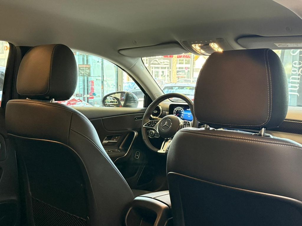 Mercedes-Benz A 250 2025