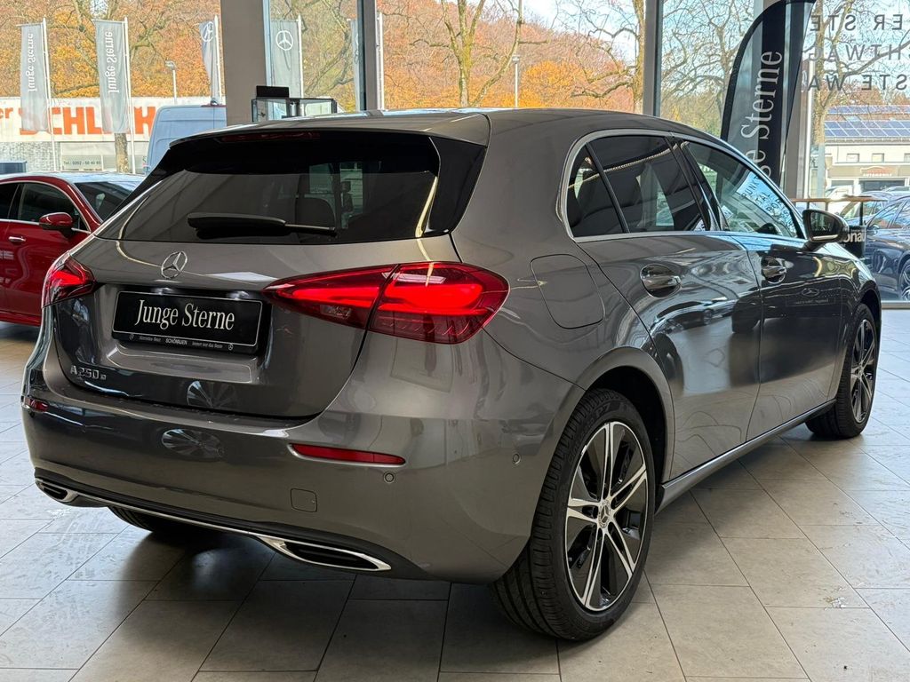 Mercedes-Benz A 250 2025