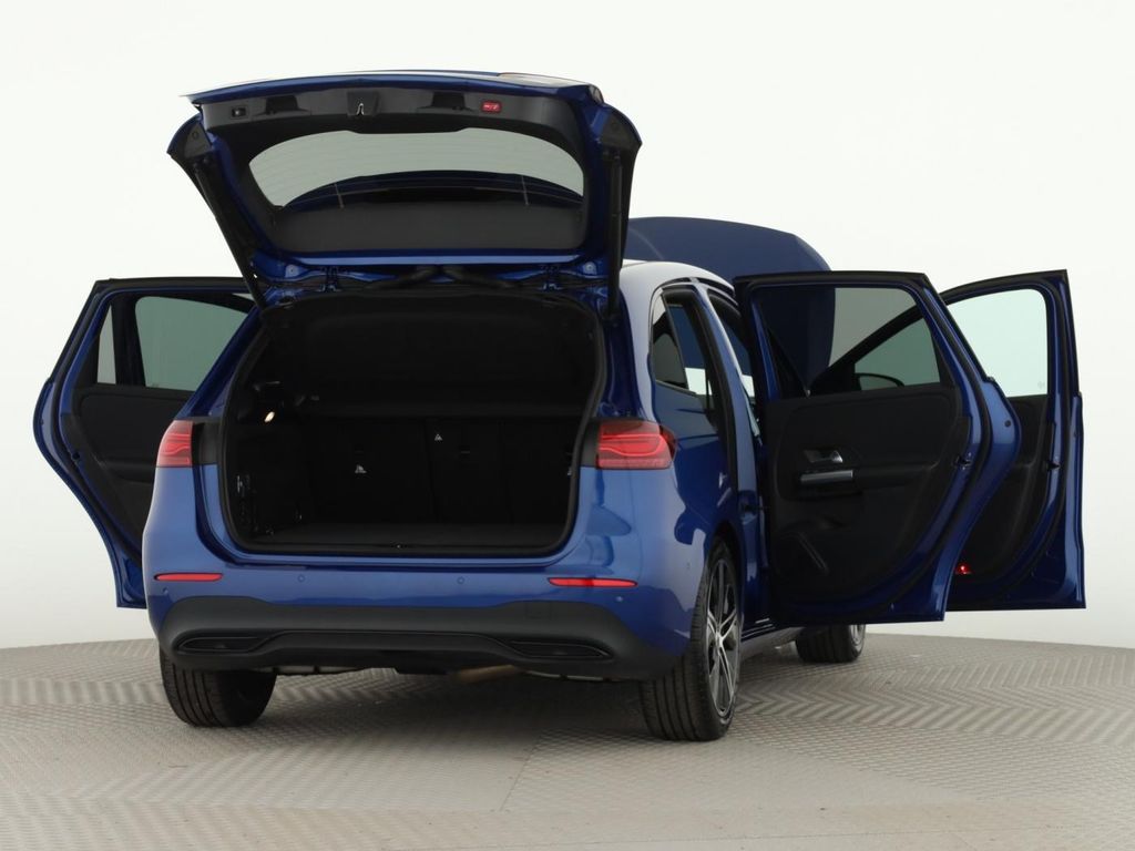 Mercedes-Benz B 220 2024