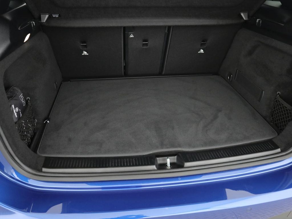 Mercedes-Benz B 220 2024