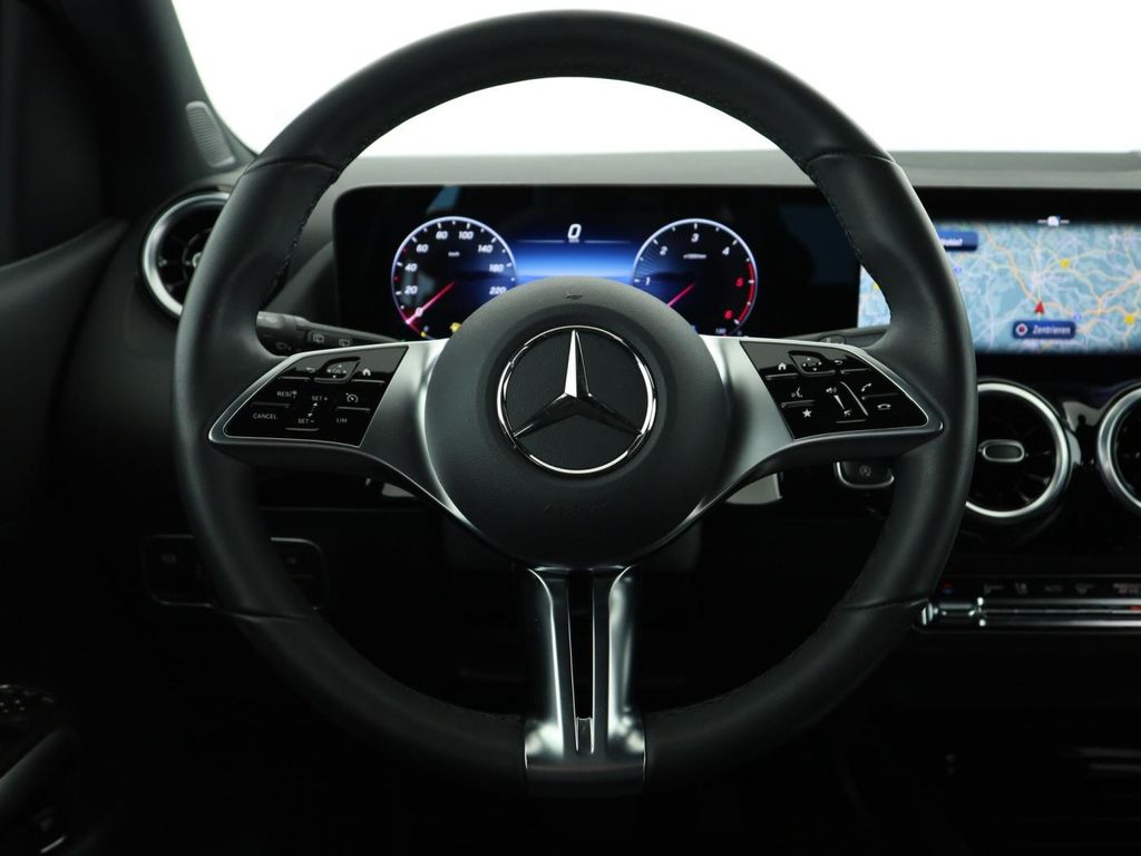 Mercedes-Benz B 220 2024