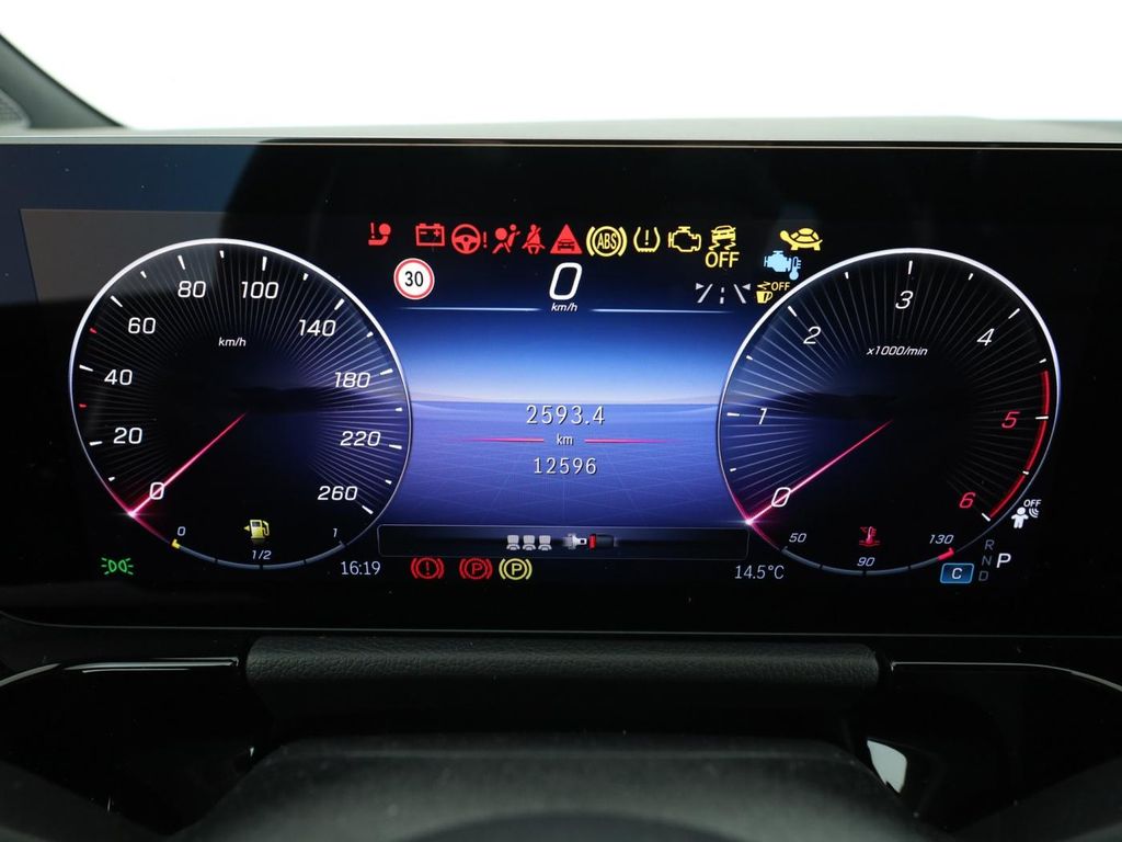 Mercedes-Benz B 220 2024