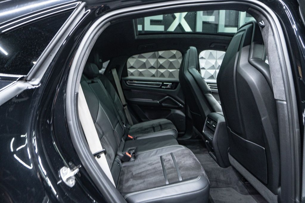 Porsche Cayenne 2023