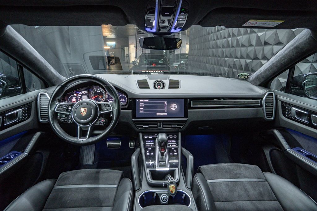 Porsche Cayenne 2023