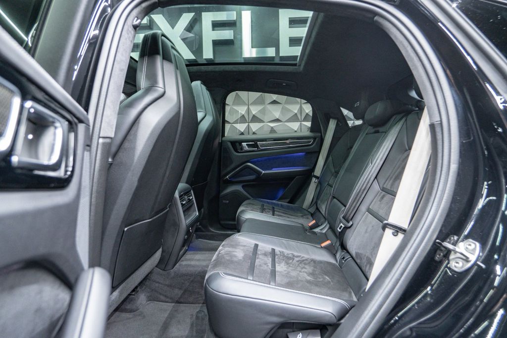 Porsche Cayenne 2023