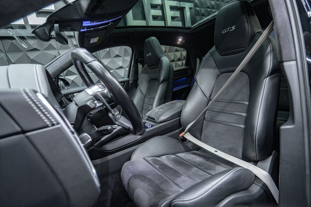 Porsche Cayenne 2023