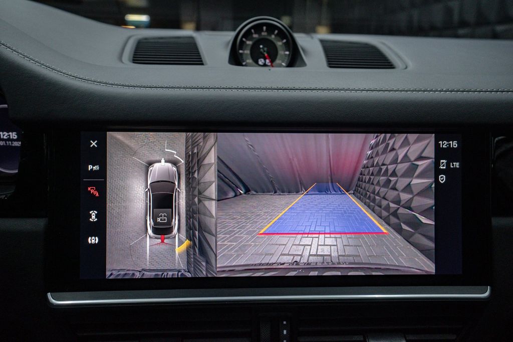 Porsche Cayenne 2023