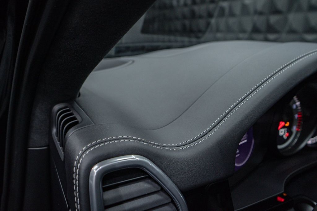 Porsche Cayenne 2023