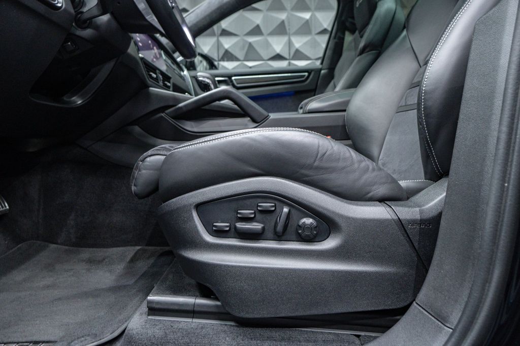 Porsche Cayenne 2023