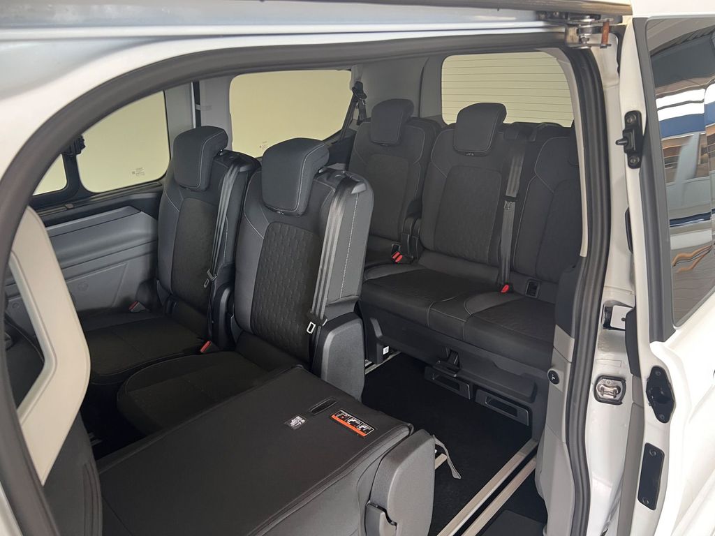 Ford Tourneo Custom 2025