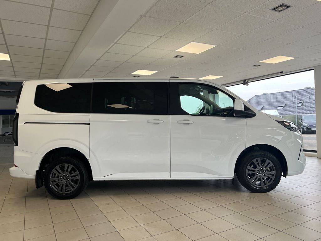 Ford Tourneo Custom 2025