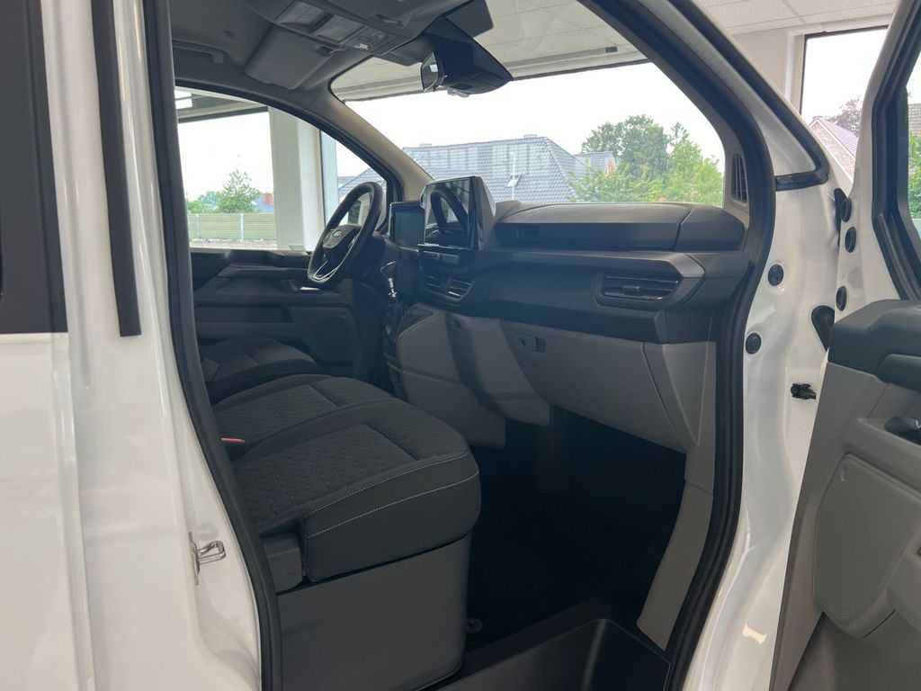 Ford Tourneo Custom 2025