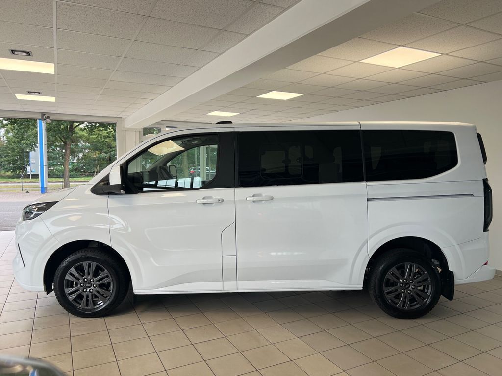 Ford Tourneo Custom 2025