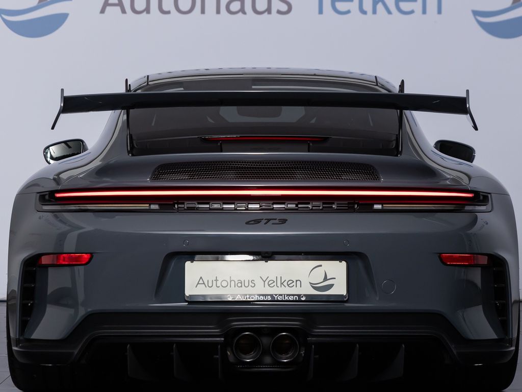 Porsche 992
