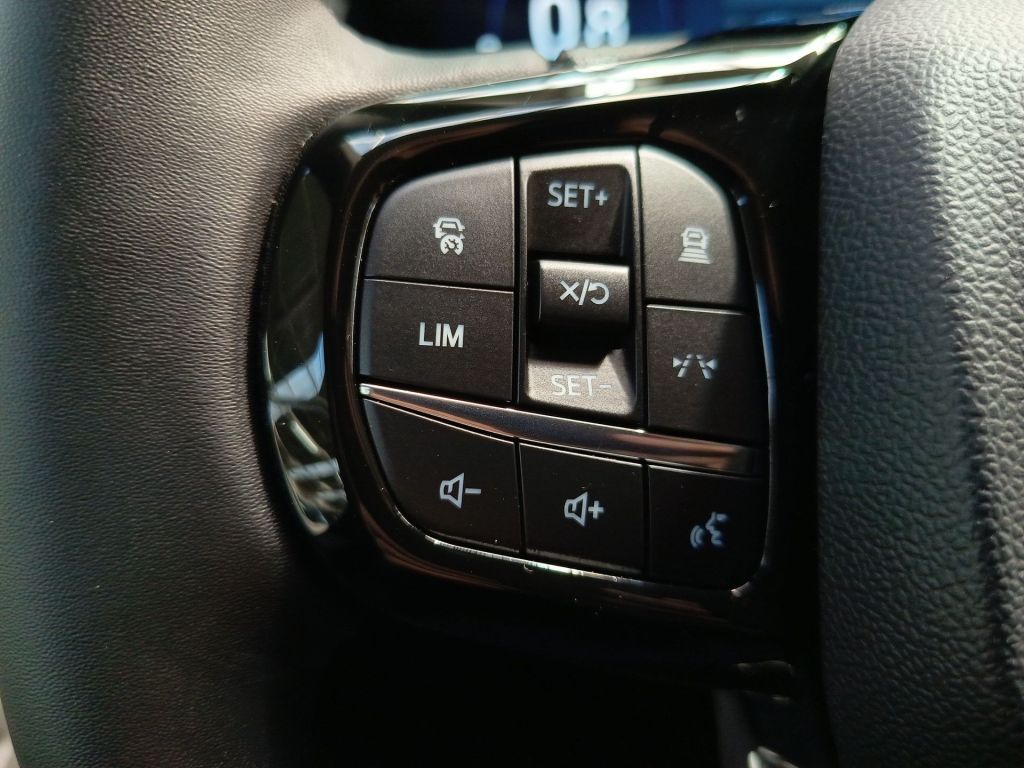 Ford Tourneo Custom 2025