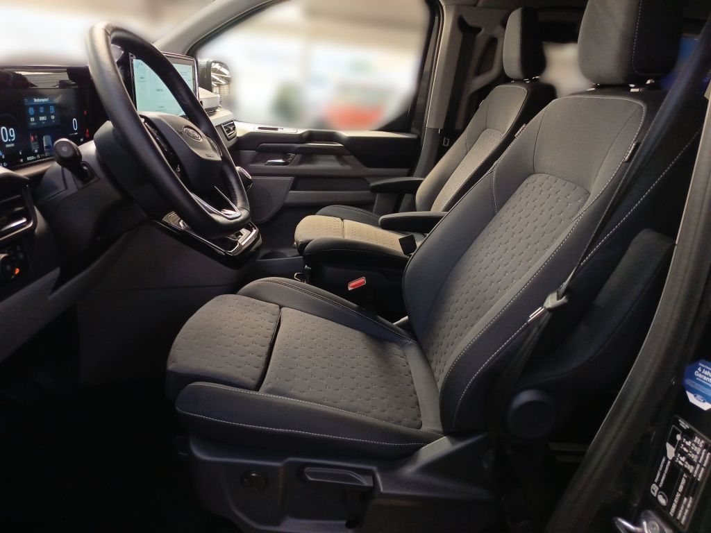 Ford Tourneo Custom 2025