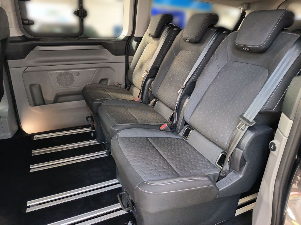 Ford Tourneo Custom 2025