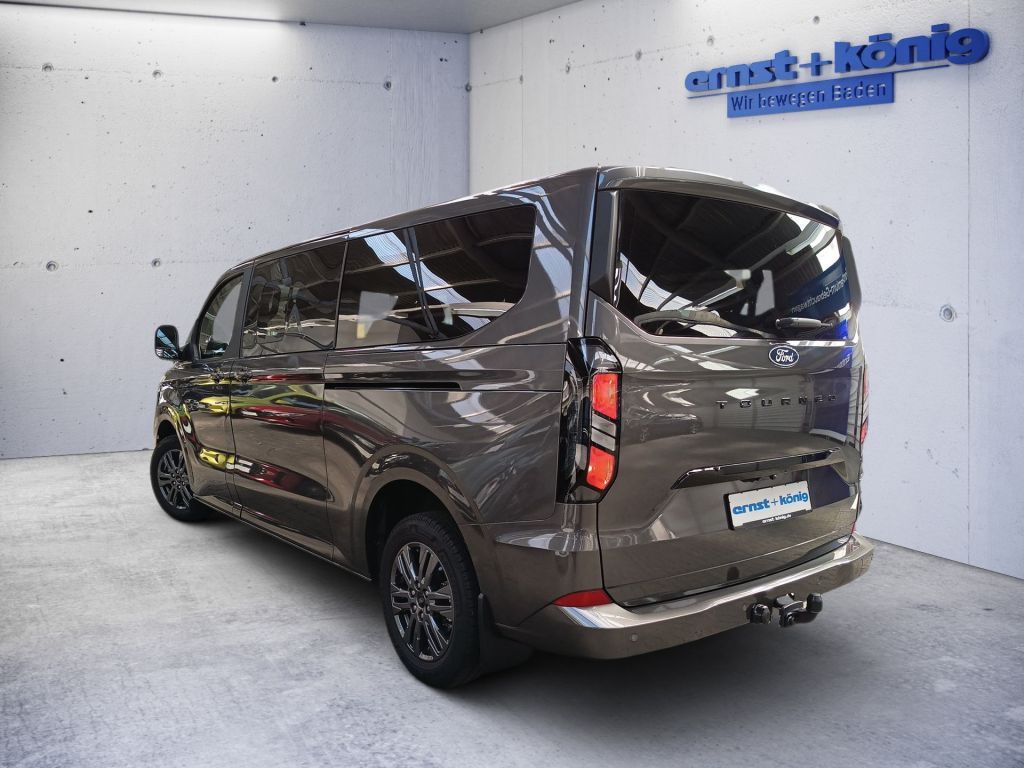 Ford Tourneo Custom 2025