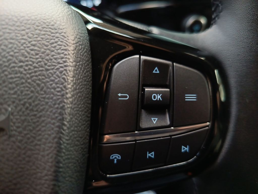 Ford Tourneo Custom 2025