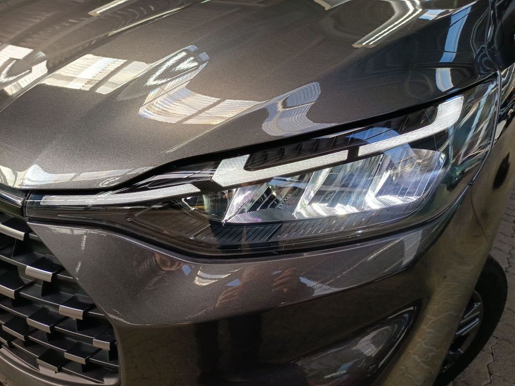 Ford Tourneo Custom 2025