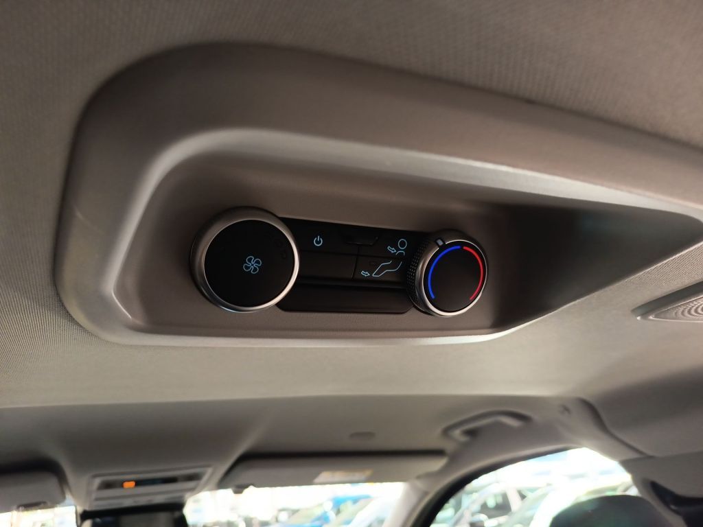 Ford Tourneo Custom 2025