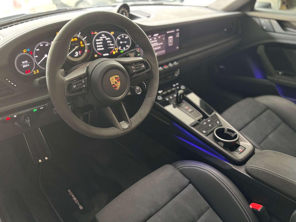 Porsche 992 2024