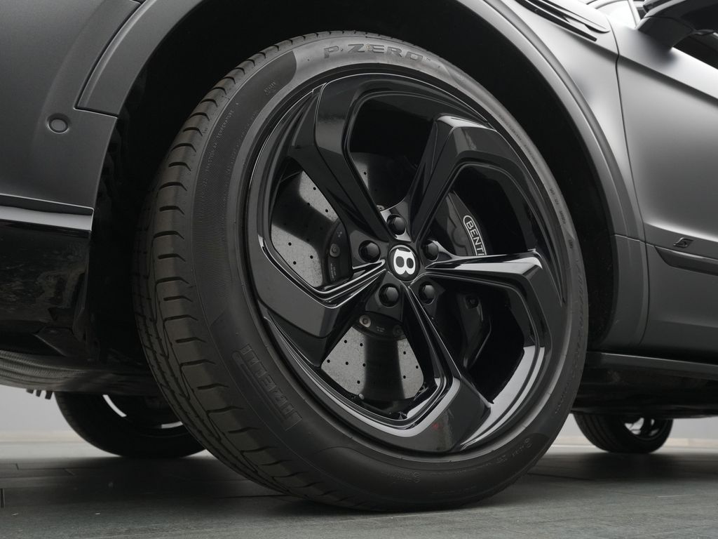 Bentley Bentayga 2024