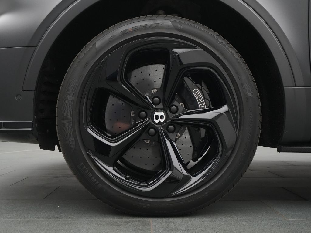 Bentley Bentayga 2024