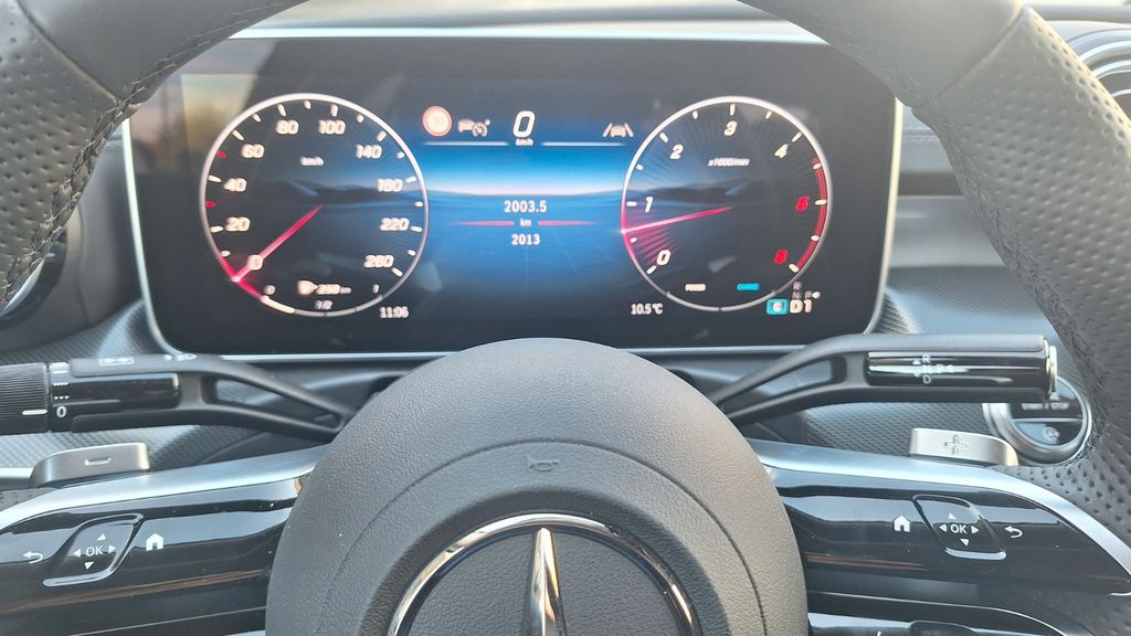 Mercedes-Benz C 200 2025