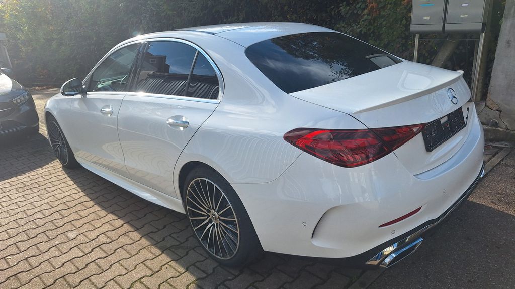 Mercedes-Benz C 200 2025