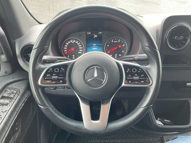 Mercedes-Benz Sprinter 2024