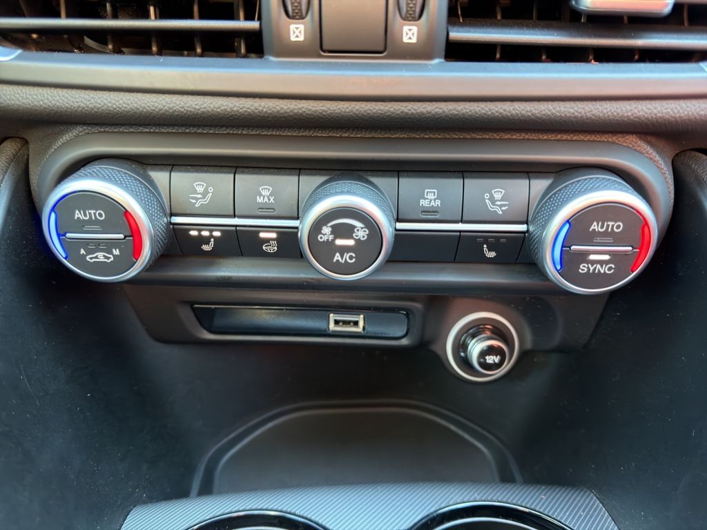 Alfa Romeo Giulia 2023