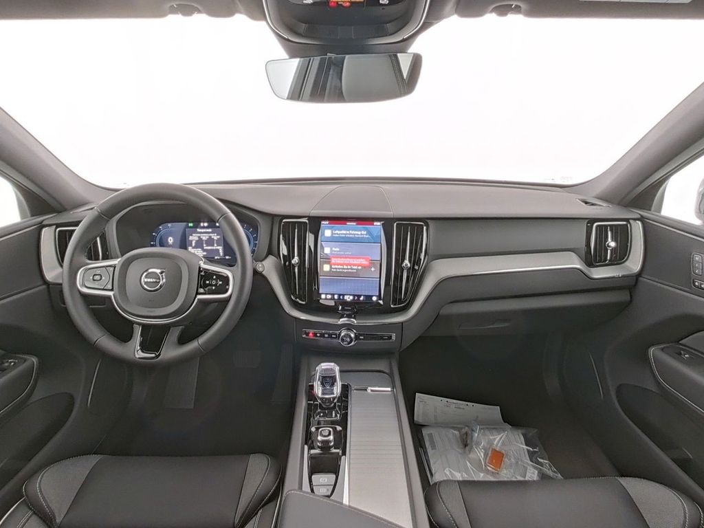 Volvo XC60 2025