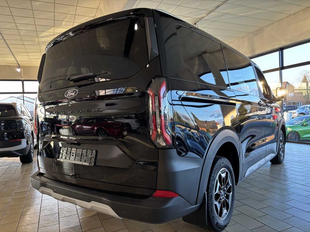 Ford Tourneo Custom 2025