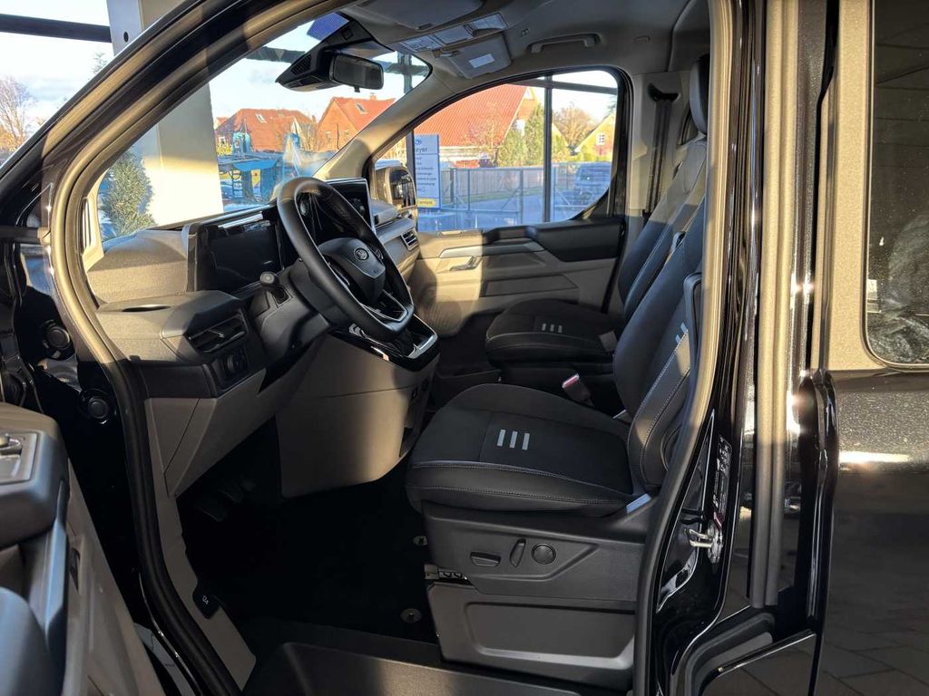 Ford Tourneo Custom 2025