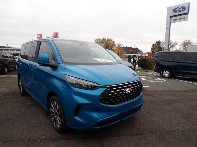 Ford Tourneo Custom 2025