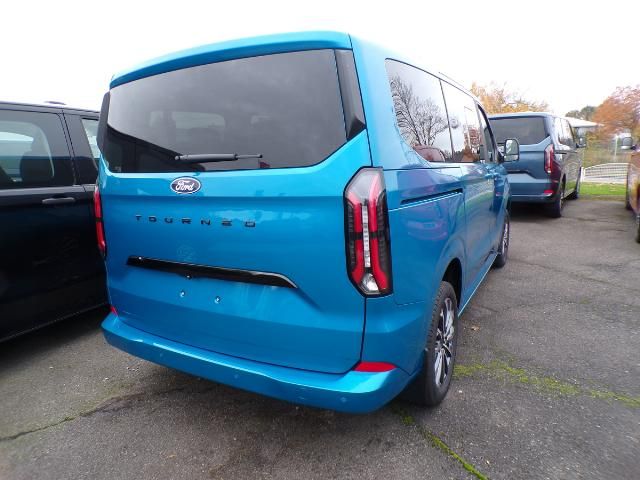 Ford Tourneo Custom 2025