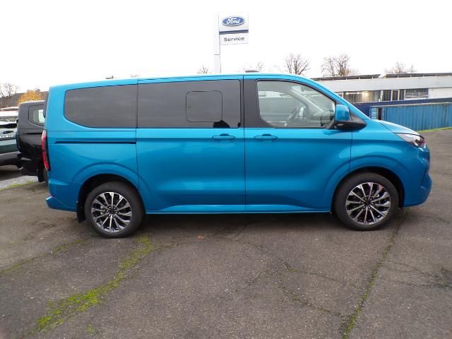 Ford Tourneo Custom 2025
