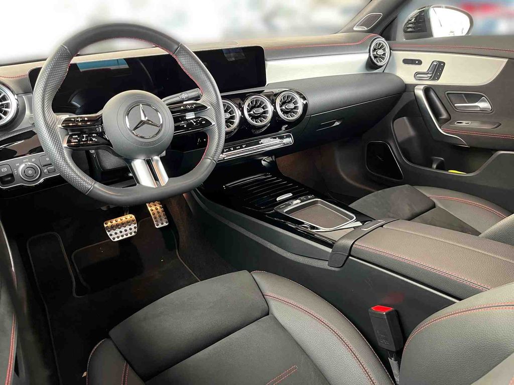 Mercedes-Benz CLA 220 2024