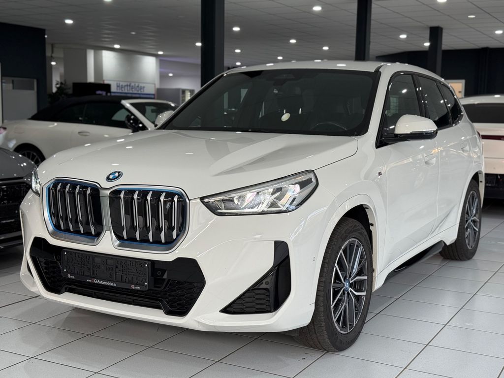 BMW iX1 2023
