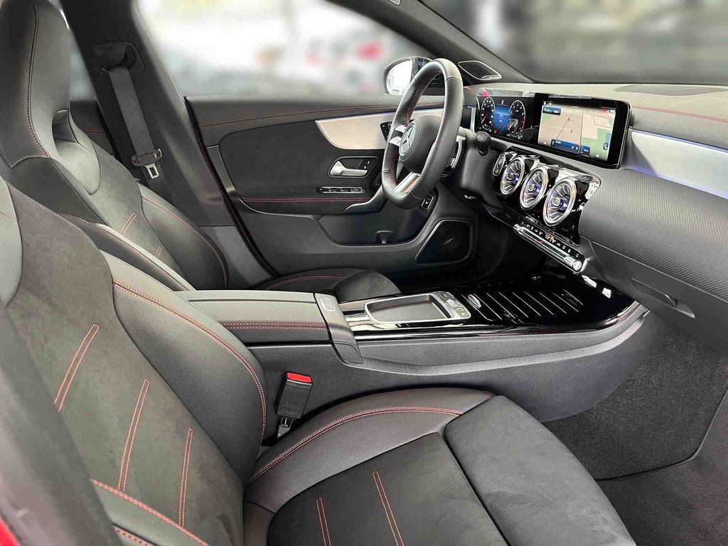 Mercedes-Benz CLA 220 2024