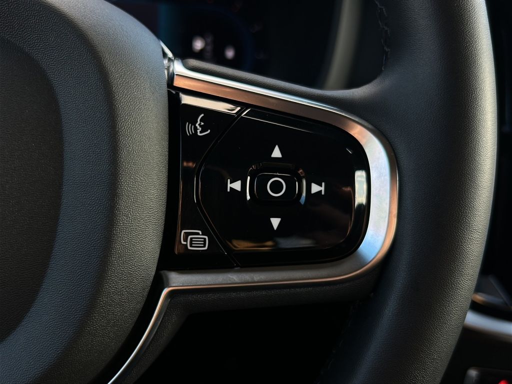 Volvo V60 Cross Country 2023