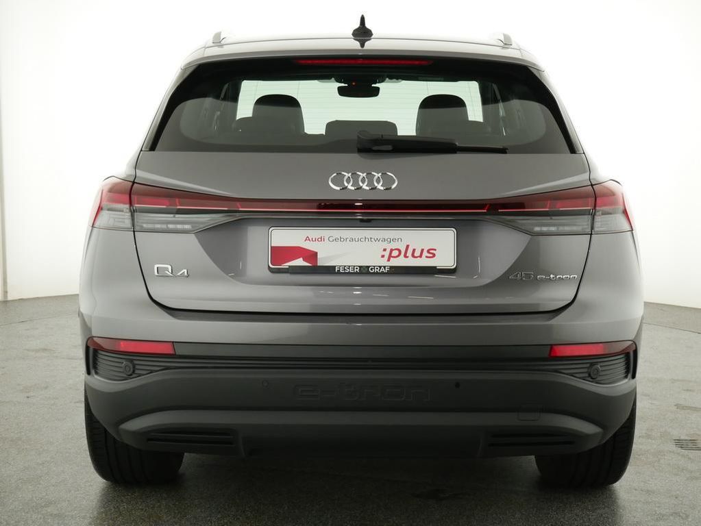 Audi Q4 e-tron 2024