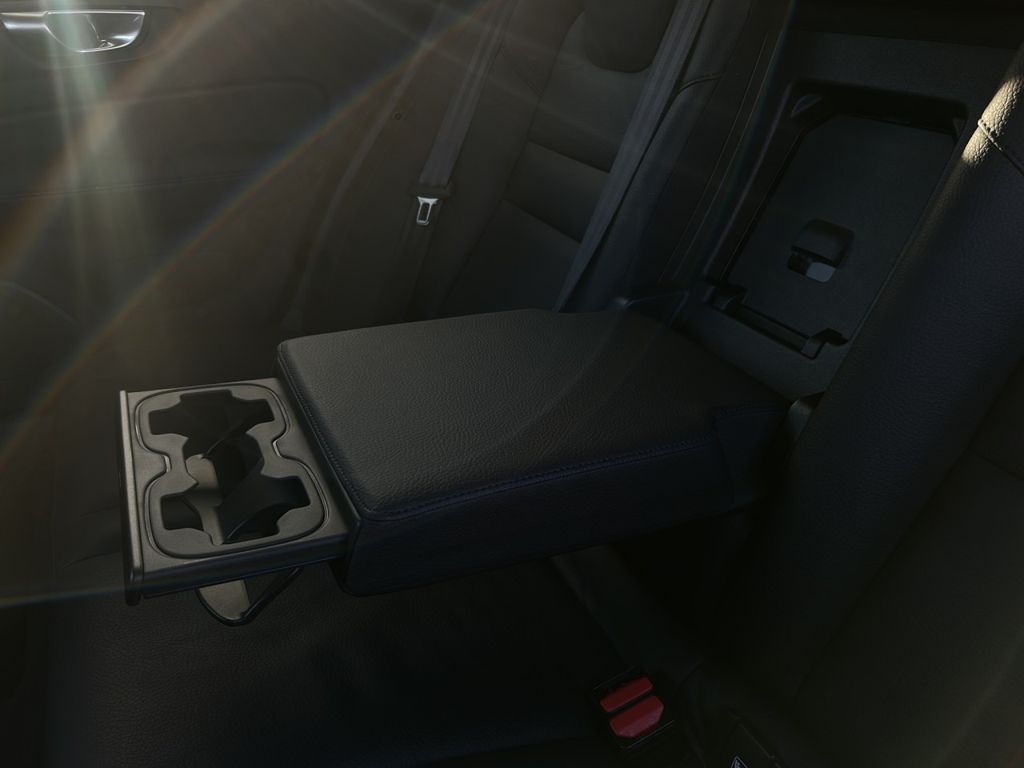 Volvo V60 Cross Country 2023