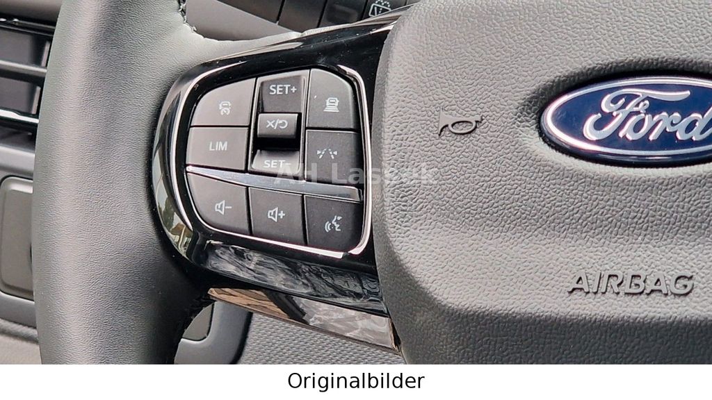 Ford Tourneo Custom 2025