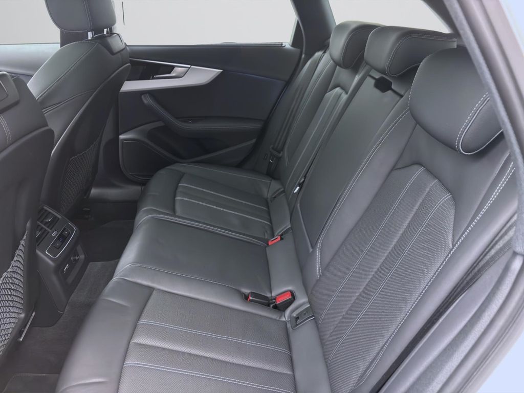 Audi A4 2023